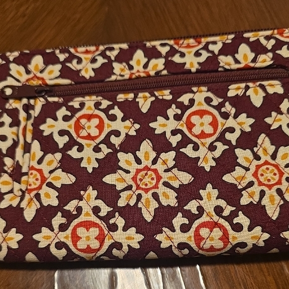 VERA BRADLEY MEDALLION TRAVEL WALLET BROWN TONES RETIRED 2006 - Picture 2 of 9